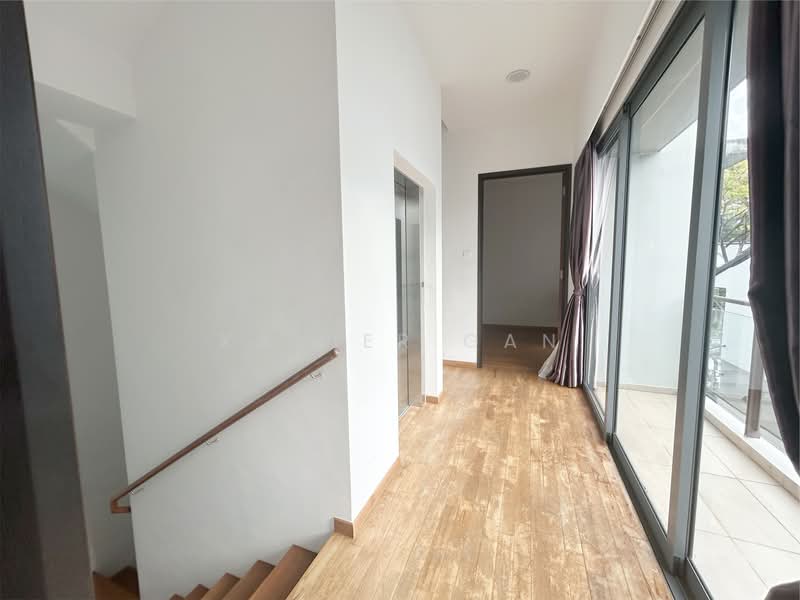 Springleaf Garden, Springleaf Road, 6 Bedrooms, 2,157 sqft, Semi-Detached House For Rent, by Xavier Gan, 500152570 - Corridor - PropertyGuru.com.sg
