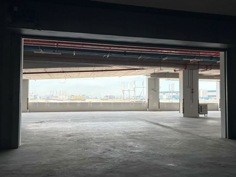 Brand New Car Workshops with EV Chargers in Jurong, Boon Lay / Jurong / Tuas, 2,500 sqft, Factory / Workshop (B2) For Rent, by CHUA CHENG XUAN, 500152583 - Car Park - CommercialGuru.com.sg