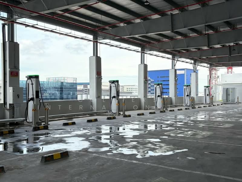 Brand New Car Workshops with EV Chargers in Jurong, Boon Lay / Jurong / Tuas, 2,500 sqft, Factory / Workshop (B2) For Rent, by CHUA CHENG XUAN, 500152583 - Car Park - CommercialGuru.com.sg