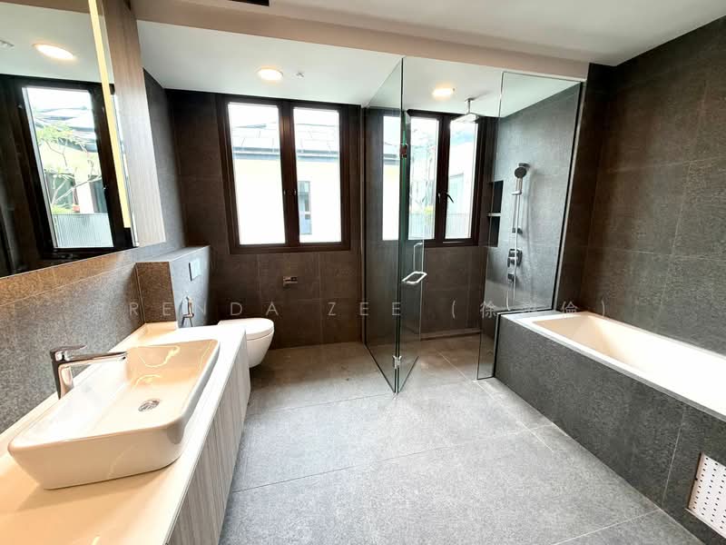 BRENDA ZEE ✧ 945O9938 ✧ D10 New Semi-D ✧ Pool ✧ Lift ✧ Within 1km to SCGS, Fernhill Road, Stevens Close, Fernhill Close, 5 Bedrooms, 9,500 sqft, Semi-Detached House For Sale, by Brenda Zee (徐黎倫), 500152586 - Bathroom - PropertyGuru.com.sg