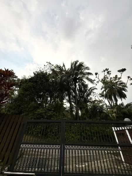 6D Cluny Park, Cluny Park, 4 Bedrooms, 2,999 sqft, Detached House For Sale, by Chand Mahtani, 500152590 - Exterior - PropertyGuru.com.sg