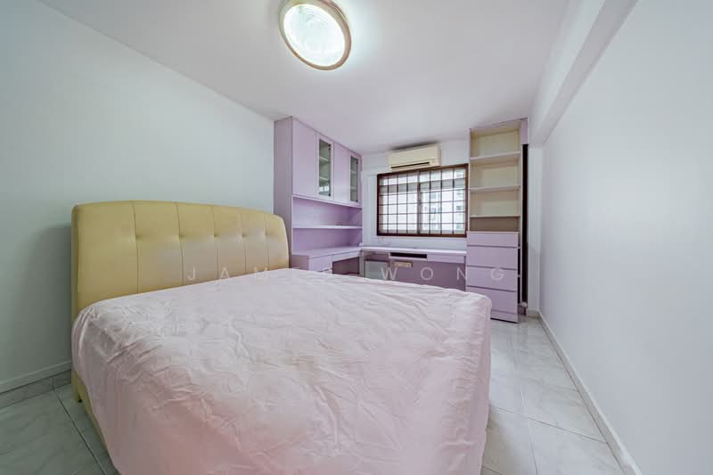 627 Ang Mo Kio Avenue 9, 627 Ang Mo Kio Avenue 9, 4 Bedrooms, 1,206 sqft, HDB Flat For Sale, by James Wong, 500152595 - Bedroom - PropertyGuru.com.sg