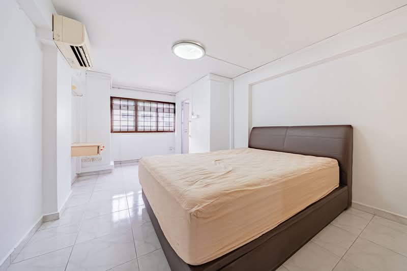 627 Ang Mo Kio Avenue 9, 627 Ang Mo Kio Avenue 9, 4 Bedrooms, 1,206 sqft, HDB Flat For Sale, by James Wong, 500152595 - Bedroom - PropertyGuru.com.sg