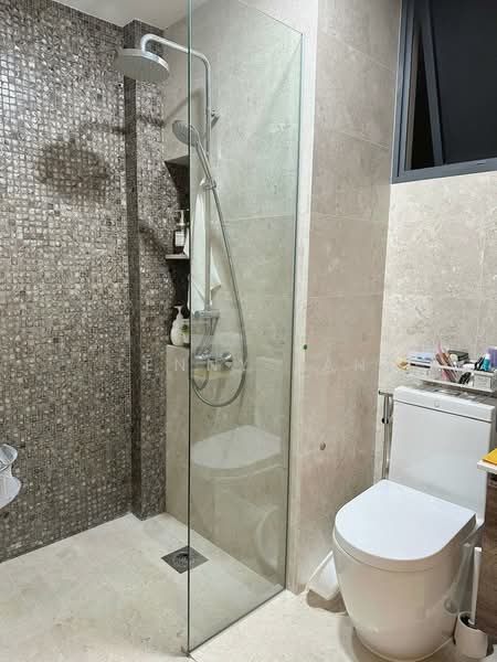 La Fiesta, 58 Sengkang Square, Room Rental, 200 sqft, Condominium For Rent, by Lenny Tan, 500152596 - Bathroom - PropertyGuru.com.sg
