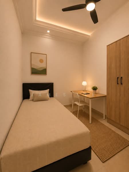 Fernwood Towers, 26 Fernwood Terrace, Room Rental, 120 sqft, Condominium For Rent, by James Lee, 500152601 - Room 3 - PropertyGuru.com.sg