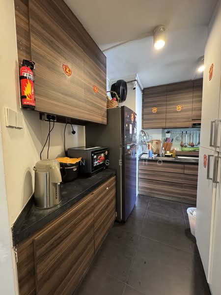 688 Jurong West Central 1, 688 Jurong West Central 1, 3 Bedrooms, 1,270 sqft, HDB Flat For Sale, by Denise Ho, 500152613 - Kitchen - PropertyGuru.com.sg