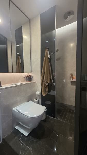 Amber Park, 18A Amber Gardens, 4 Bedrooms, 1,302 sqft, Condominium For Rent, by Augustine Tan, 500152620 - Bathroom - PropertyGuru.com.sg