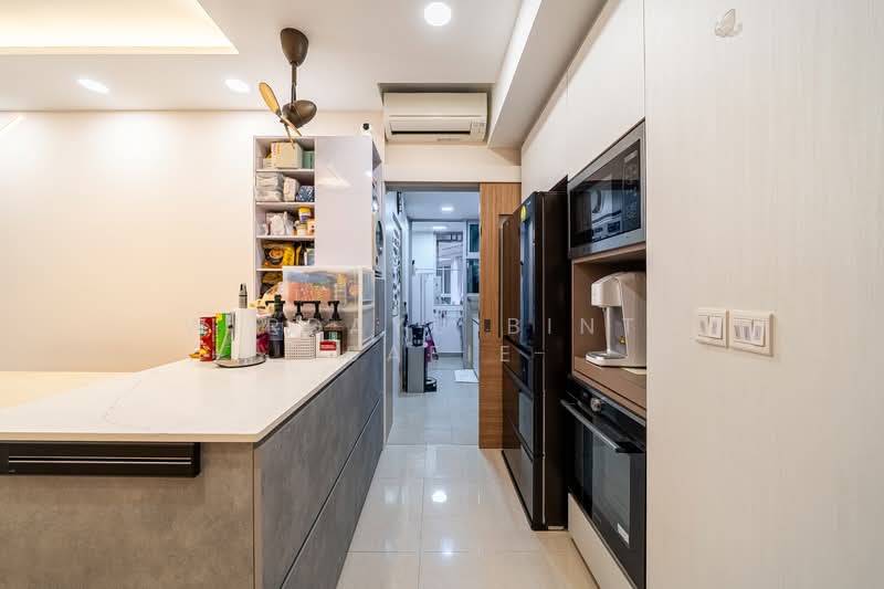 Canberra Residences, 511 Canberra Drive, 3 Bedrooms, 1,140 sqft, Condominium For Sale, by Wirdayu Binte Safie, 500152623 - Kitchen - PropertyGuru.com.sg
