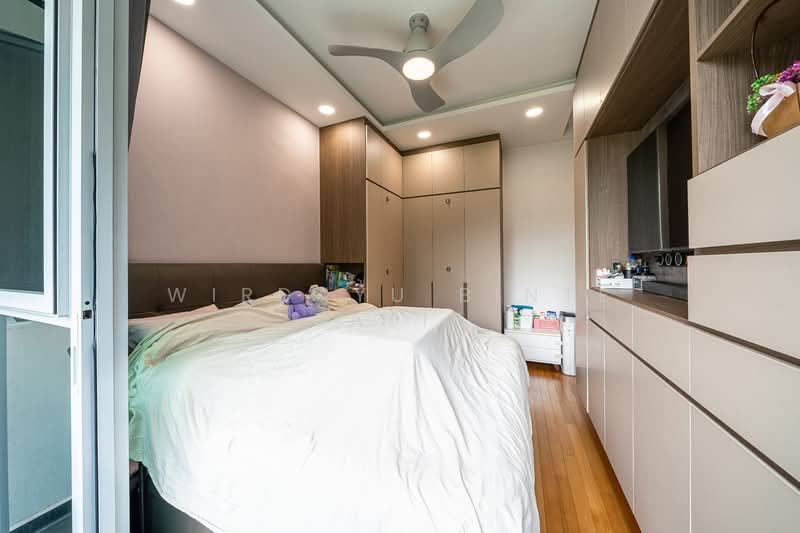 Canberra Residences, 511 Canberra Drive, 3 Bedrooms, 1,140 sqft, Condominium For Sale, by Wirdayu Binte Safie, 500152623 - Master Bedroom - PropertyGuru.com.sg