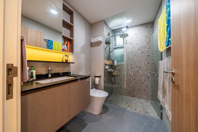 Canberra Residences, 511 Canberra Drive, 3 Bedrooms, 1,140 sqft, Condominium For Sale, by Wirdayu Binte Safie, 500152623 - Bathroom - PropertyGuru.com.sg