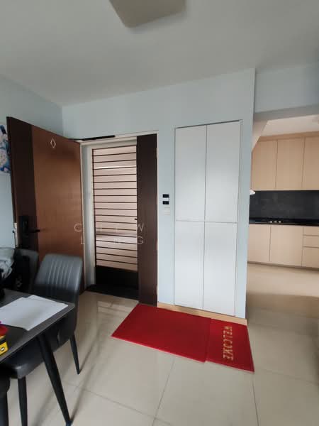 211A Clementi Avenue 6, 211A Clementi Avenue 6, 2 Bedrooms, 732 sqft, HDB Flat For Rent, by Chew Ling Ling 周鈴鈴, 500152624 - Entrance - PropertyGuru.com.sg