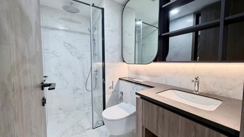 Sceneca Residence, Tanah Merah Kechil Link, 2 Bedrooms, 678 sqft, Condominium For Rent, by Loo Jia Bin (Jo), 500152625 - Bathroom - PropertyGuru.com.sg