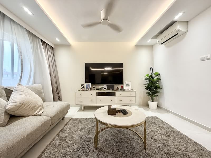50 Telok Blangah Drive, 50 Telok Blangah Drive, 3 Bedrooms, 1,055 sqft, HDB Flat For Sale, by Amos Yong, 500152628 - Living Room - PropertyGuru.com.sg