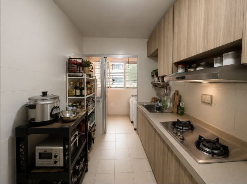 890A Tampines Avenue 1, 890A Tampines Avenue 1, 3 Bedrooms, 1,001 sqft, HDB Flat For Sale, by Klyssa Chong, 500152629 - Kitchen - PropertyGuru.com.sg