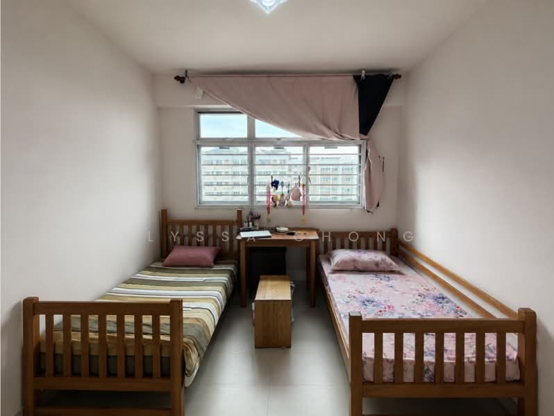890A Tampines Avenue 1, 890A Tampines Avenue 1, 3 Bedrooms, 1,001 sqft, HDB Flat For Sale, by Klyssa Chong, 500152629 - Bedroom - PropertyGuru.com.sg