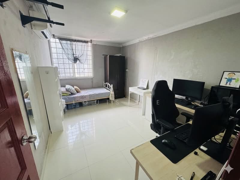515 Hougang Avenue 10, 515 Hougang Avenue 10, 3 Bedrooms, 1,119 sqft, HDB Flat For Sale, by Louis See, 500152633 - Bedroom - PropertyGuru.com.sg