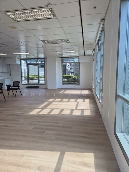 Bugis Juction Towers Office - 1280SF - Fitted & Move-In - Garden & Open View - Immediate, Victoria Street, 1,280 sqft, Office For Rent, by Adeline Goh, 500152637 - Interior - CommercialGuru.com.sg