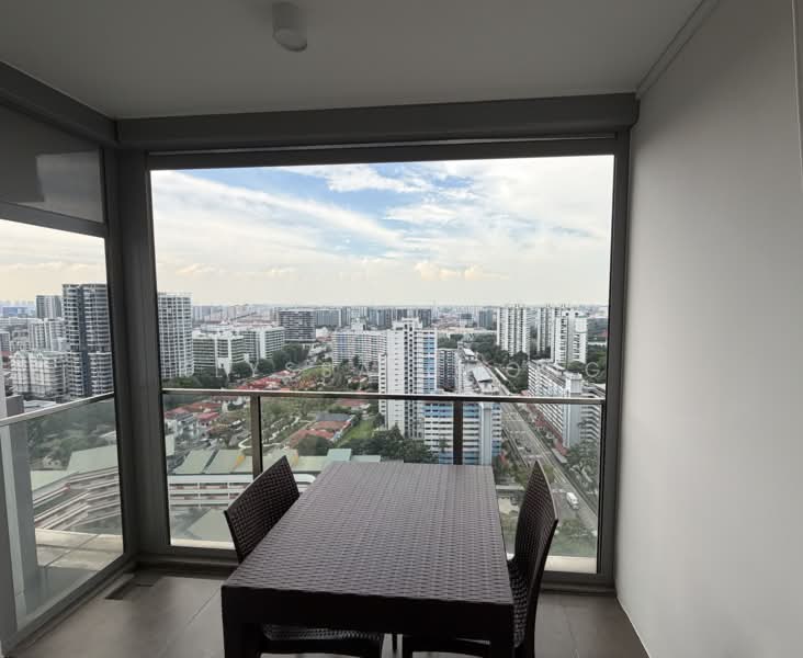 Eight Riversuites, 8 Whampoa East, 1 Bedroom, 441 sqft, Condominium For Rent, by Klyssa Chong, 500152648 - Balcony - PropertyGuru.com.sg