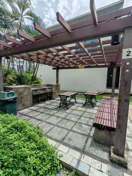 Elias Green, , 3 Bedrooms, 1,550 sqft, Condominium For Rent, by Cyril Tuzemen, 500152686 - Exterior - PropertyGuru.com.sg