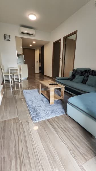 Lakeville, 1 Jurong Lake Link, 2 Bedrooms, 635 sqft, Condominium For Rent, by Darren Lim, 500152692 - Living Room - PropertyGuru.com.sg