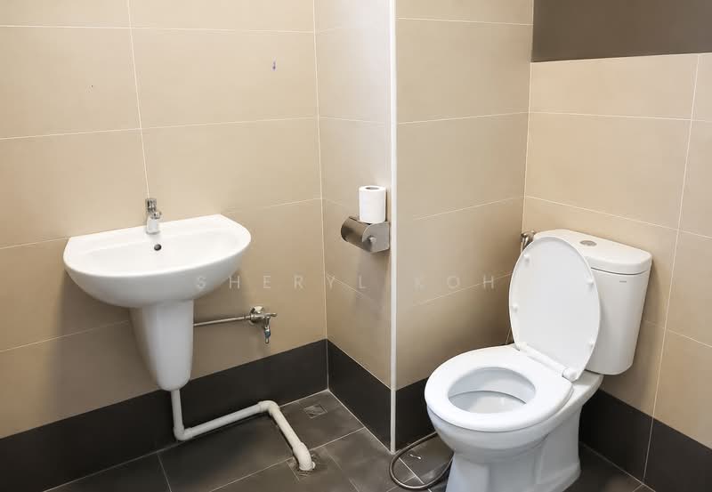 Ark @ Gambas, 7 Gambas Avenue, 1,690 sqft, Light Industrial (B1) For Sale, by Sheryl Koh, 500152711 - Bathroom - CommercialGuru.com.sg