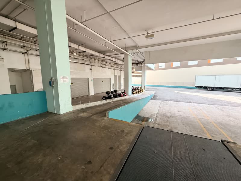 Ark @ Gambas, 7 Gambas Avenue, 1,690 sqft, Light Industrial (B1) For Sale, by Sheryl Koh, 500152711 - Loading bay - CommercialGuru.com.sg