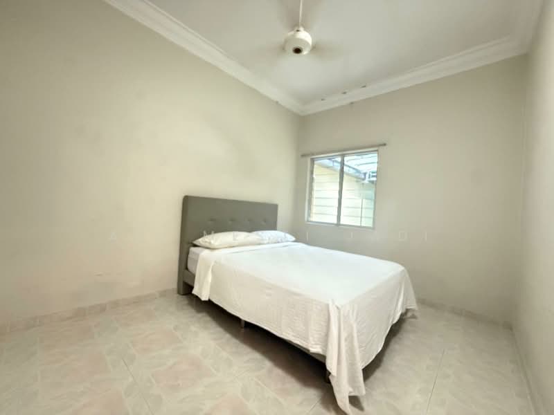 Fidelio Street, Fidelio Street, 3 Bedrooms, 1,000 sqft, Terraced House For Rent, by Adi Mesti Jadi, 500152713 - Bedroom - PropertyGuru.com.sg