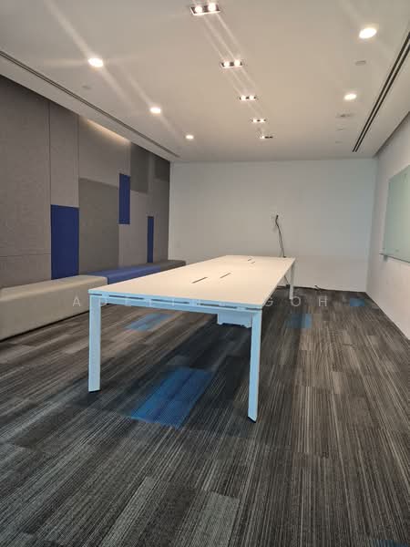 Bugis Junction Tower Office - 2895SF - Lobby Frontage - Can Be Fitted Or Bare - Immediate, Victoria Street, 2,895 sqft, Office For Rent, by Adeline Goh, 500152716 - Interior - CommercialGuru.com.sg
