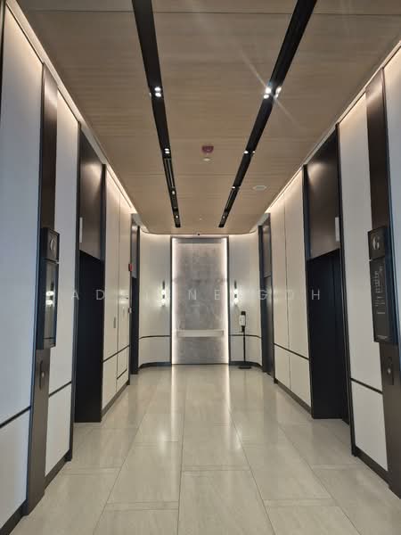 Bugis Junction Tower Office - 2895SF - Lobby Frontage - Can Be Fitted Or Bare - Immediate, Victoria Street, 2,895 sqft, Office For Rent, by Adeline Goh, 500152716 - Lobby - CommercialGuru.com.sg