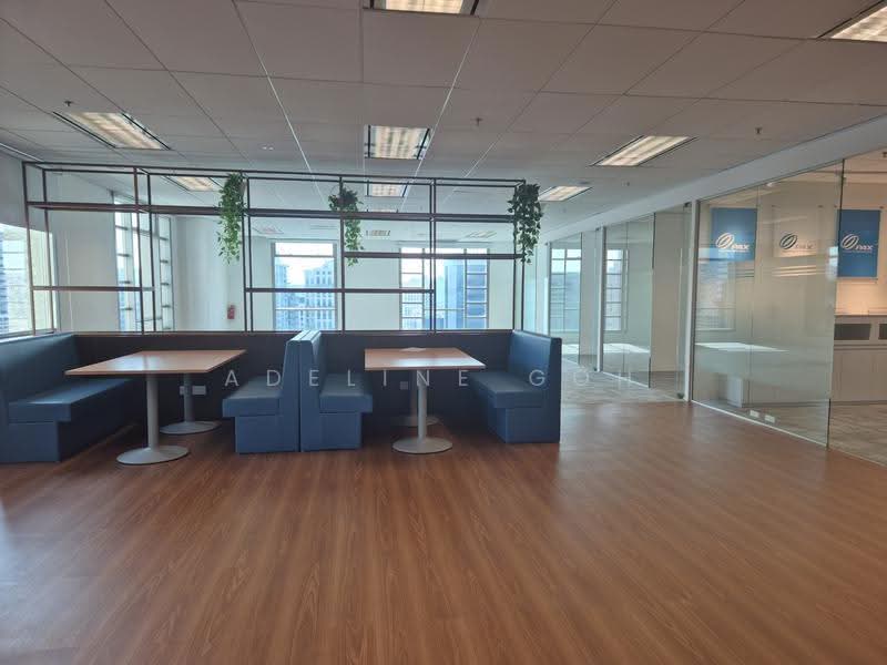 Bugis Junction Tower Office - 2895SF - Lobby Frontage - Can Be Fitted Or Bare - Immediate, Victoria Street, Beach Road / Bugis / Rochor, 2,895 sqft, Office For Rent, by Adeline Goh, 500152716 - Interior - CommercialGuru.com.sg
