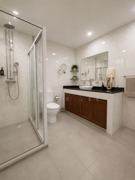Fernwood Towers, 26 Fernwood Terrace, Room Rental, 250 sqft, Condominium For Rent, by James Lee, 500152727 - Bathroom - PropertyGuru.com.sg