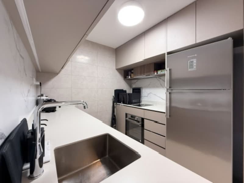 Verdale, 12 De Souza Avenue, 2 Bedrooms, 753 sqft, Condominium For Rent, by Tricia Ong, 500152731 - Kitchen - PropertyGuru.com.sg