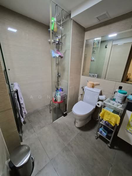Aspen LinQ, 15 Institution Hill, 1 Bedroom, 420 sqft, Condominium For Sale, by Agnes Ang, 500152745 - Bathroom - PropertyGuru.com.sg