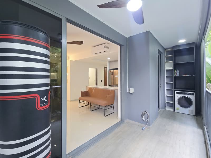 The Visionaire, 174 Canberra Drive, 4 Bedrooms, 980 sqft, Executive Condominium For Sale, by Idy Tee, 500152748 - Balcony Patio - PropertyGuru.com.sg