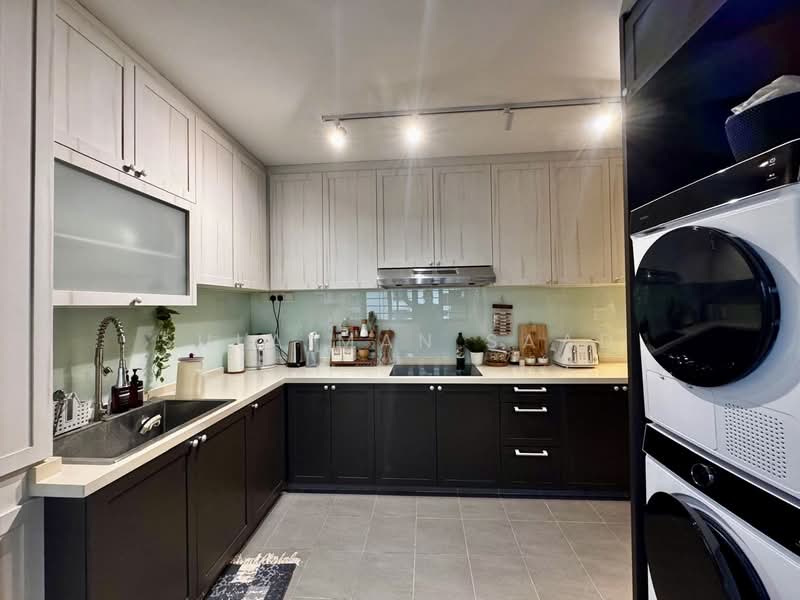 443 Jurong West Avenue 1, 443 Jurong West Avenue 1, 3 Bedrooms, 1,453 sqft, HDB Flat For Sale, by Sulaiman Saad, 500152787 - Kitchen - PropertyGuru.com.sg