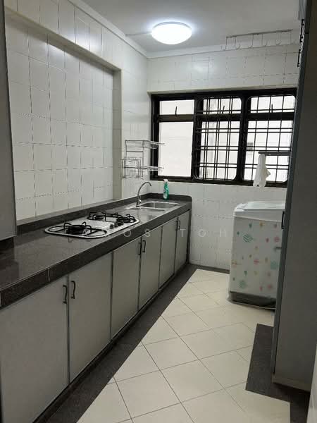 267 Toh Guan Road, 267 Toh Guan Road, 3 Bedrooms, 1,302 sqft, HDB Flat For Rent, by Amos Toh, 500152805 - Kitchen - PropertyGuru.com.sg
