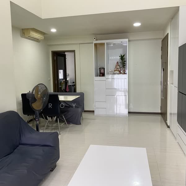 Bellewoods, 100 Woodlands Avenue 5, 3 Bedrooms, 1,216 sqft, Executive Condominium For Sale, by Roy Chua, 500152811 - Living Room - PropertyGuru.com.sg