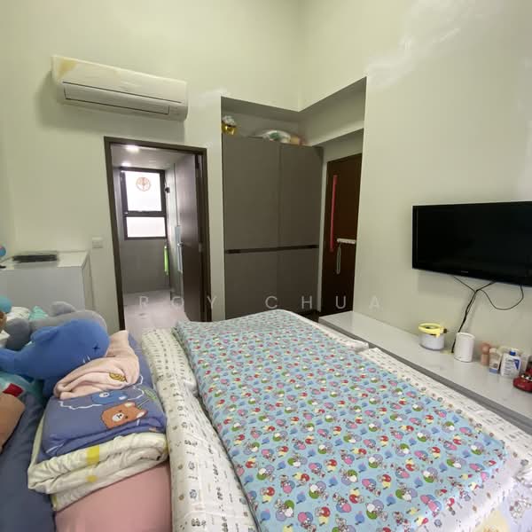 Bellewoods, 100 Woodlands Avenue 5, 3 Bedrooms, 1,216 sqft, Executive Condominium For Sale, by Roy Chua, 500152811 - Bedroom - PropertyGuru.com.sg