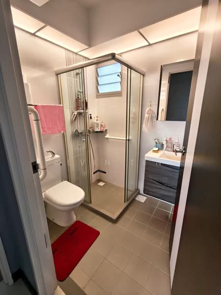 325A Sumang Walk, 325A Sumang Walk, 3 Bedrooms, 1,249 sqft, HDB Flat For Sale, by Alvin Ten, 500152813 - Bathroom - PropertyGuru.com.sg