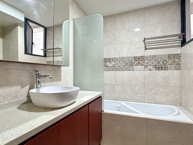 East Meadows, 30 Tanah Merah Kechil Road, 3 Bedrooms, 1,195 sqft, Condominium For Sale, by Wendy W, 500152820 - Bathroom - PropertyGuru.com.sg