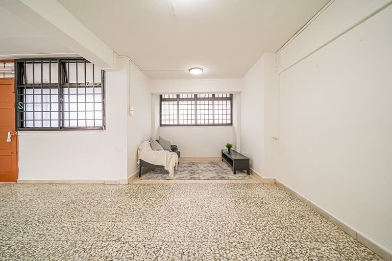 3 Queen's Road, 3 Queen's Road, 2 Bedrooms, 818 sqft, HDB Flat For Sale, by Lin Ming Yao 林明尧, 500152827 - Living Room - PropertyGuru.com.sg