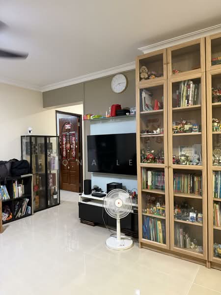 686A Woodlands Drive 73, 686A Woodlands Drive 73, 3 Bedrooms, 1,001 sqft, HDB Flat For Sale, by Fiona Leong, 500152829 - Living Room - PropertyGuru.com.sg