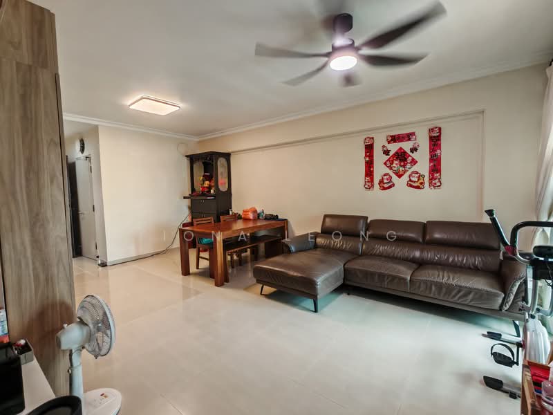 686A Woodlands Drive 73, 686A Woodlands Drive 73, 3 Bedrooms, 1,001 sqft, HDB Flat For Sale, by Fiona Leong, 500152829 - Living Room - PropertyGuru.com.sg