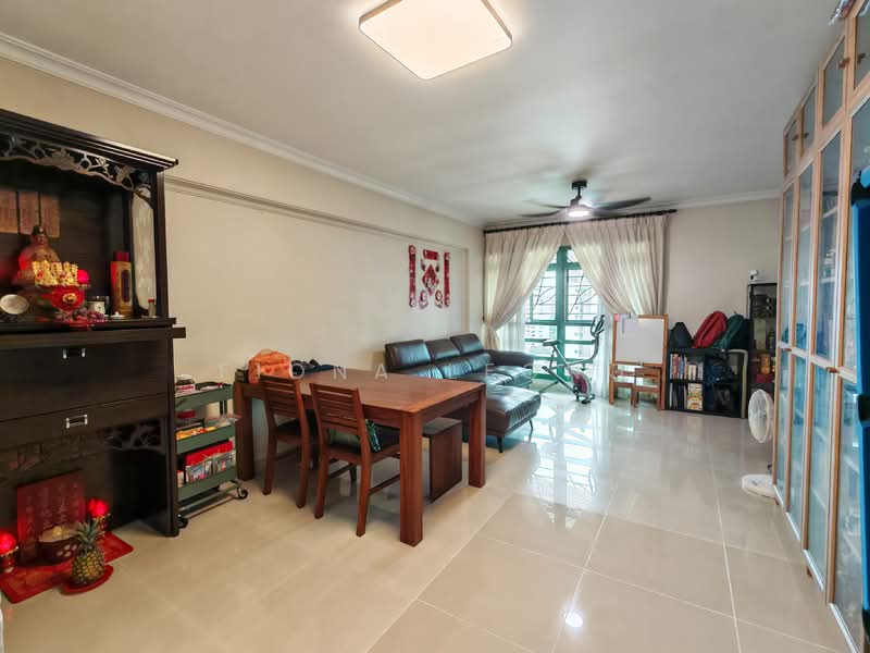 686A Woodlands Drive 73, 686A Woodlands Drive 73, 3 Bedrooms, 1,001 sqft, HDB Flat For Sale, by Fiona Leong, 500152829 - Living Room - PropertyGuru.com.sg