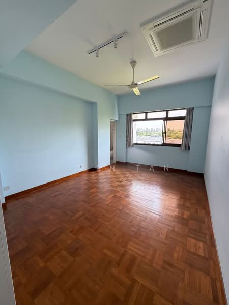 Astrid Meadows, 46 Coronation Road West, 4 Bedrooms, 3,800 sqft, Condominium For Sale, by Karen Tan, 500152830 - Living Room - PropertyGuru.com.sg