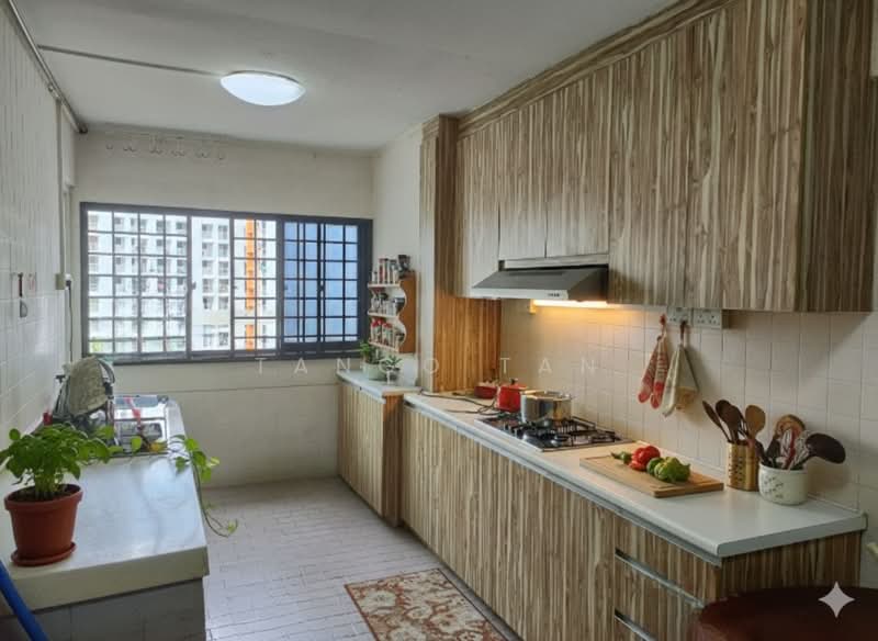 4 Teck Whye Avenue, 4 Teck Whye Avenue, 2 Bedrooms, 785 sqft, HDB Flat For Sale, by Tango Tan, 500152832 - Kitchen - PropertyGuru.com.sg