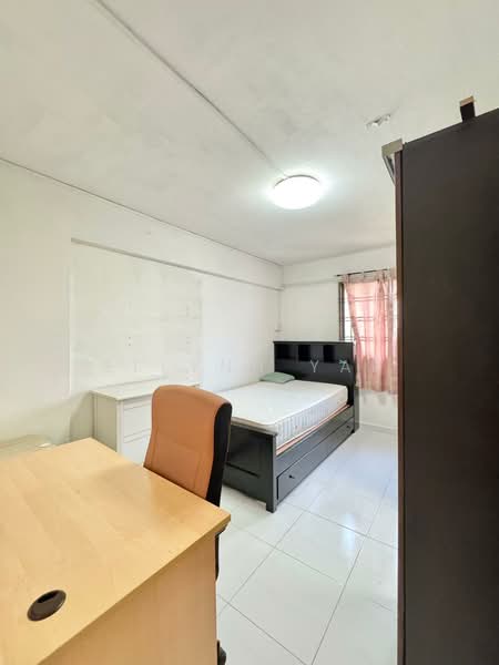 333 Clementi Avenue 2, 333 Clementi Avenue 2, 4 Bedrooms, 990 sqft, HDB Flat For Rent, by Ellynn Yap, 500152834 - Bedroom - PropertyGuru.com.sg