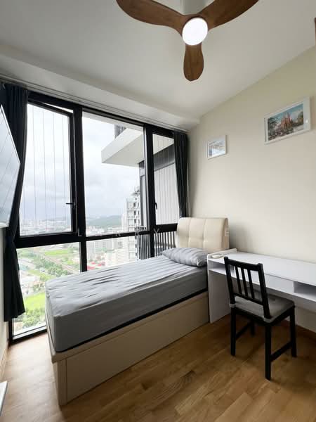 The Trilinq, Jalan Lempeng, Buona Vista / West Coast / Clementi New Town, Room Rental, 150 sqft, Condominium For Rent, by Larry Lee, 500152842 - Bedroom - PropertyGuru.com.sg
