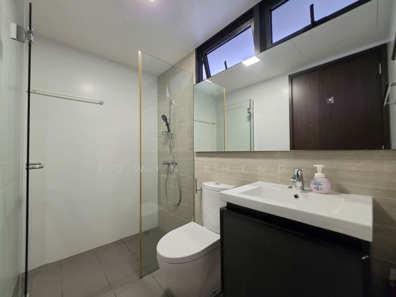 Riverparc Residence, 90 Punggol Drive, 3 Bedrooms, 990 sqft, Executive Condominium For Sale, by Edwin Kheng, 500152855 - Bathroom - PropertyGuru.com.sg
