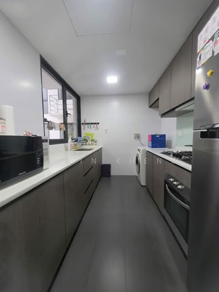 Riverparc Residence, 90 Punggol Drive, 3 Bedrooms, 990 sqft, Executive Condominium For Sale, by Edwin Kheng, 500152855 - Kitchen - PropertyGuru.com.sg